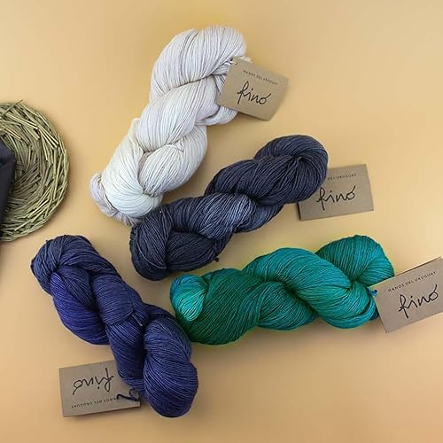 Miniatura 5 de Manos Fino - Hilo extrafino de mezcla de seda de lana merina, teñido a mano, 3.5 onzas, hilo de tejer teñido en el espacio para chal (#437)