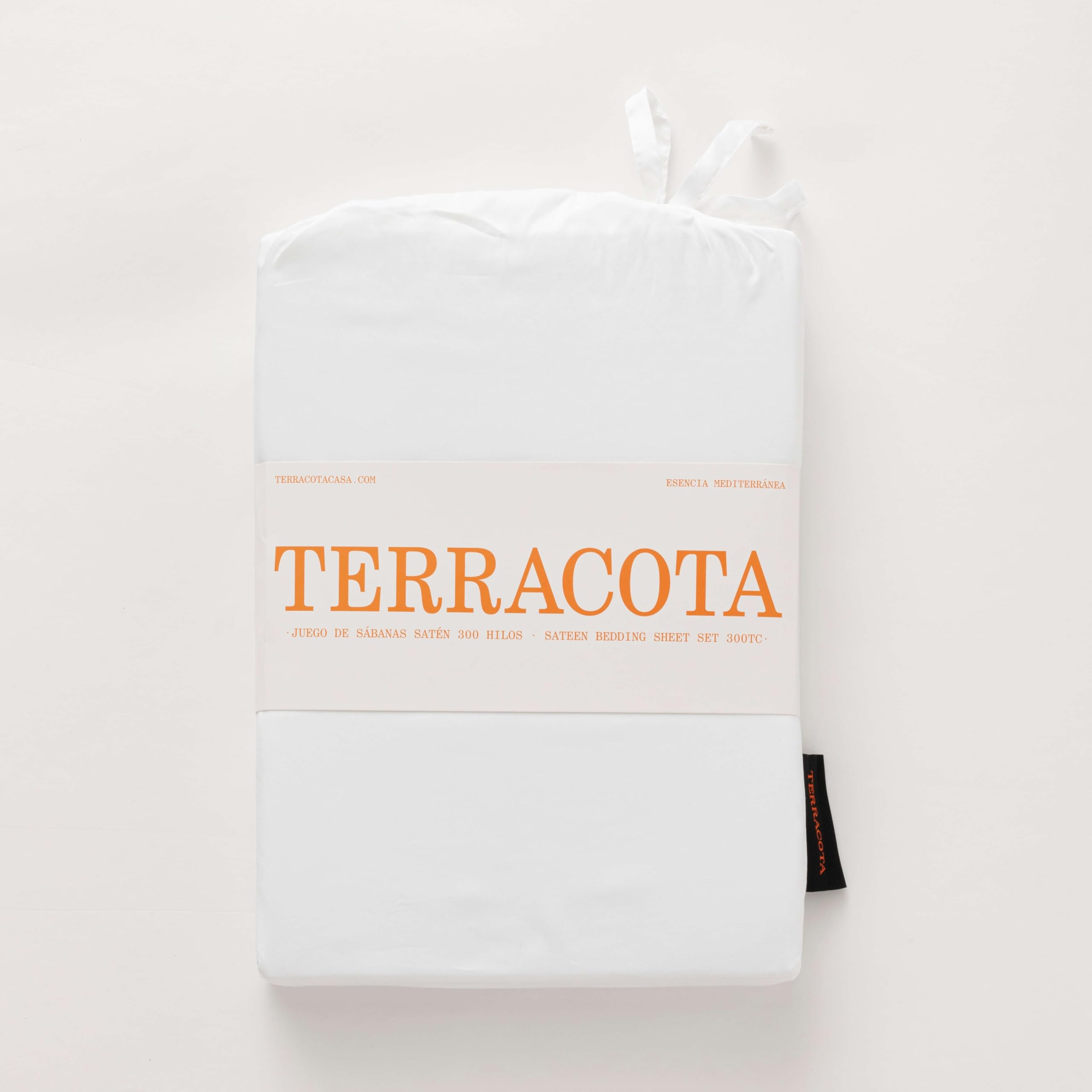 BELUM | Juego de Sábanas Satén 300 Hilos para Cama de 135 - Encimera 210x270cm - Bajera 140x200cm + 35 cm Fuelle Funda Almohada: 50x80 2 Unidades Modelo: White