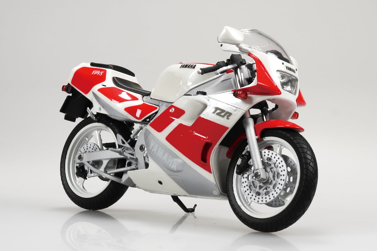 Amazon | 青島文化教材社(AOSHIMA) 1/12 完成品バイク Yamaha TZR250