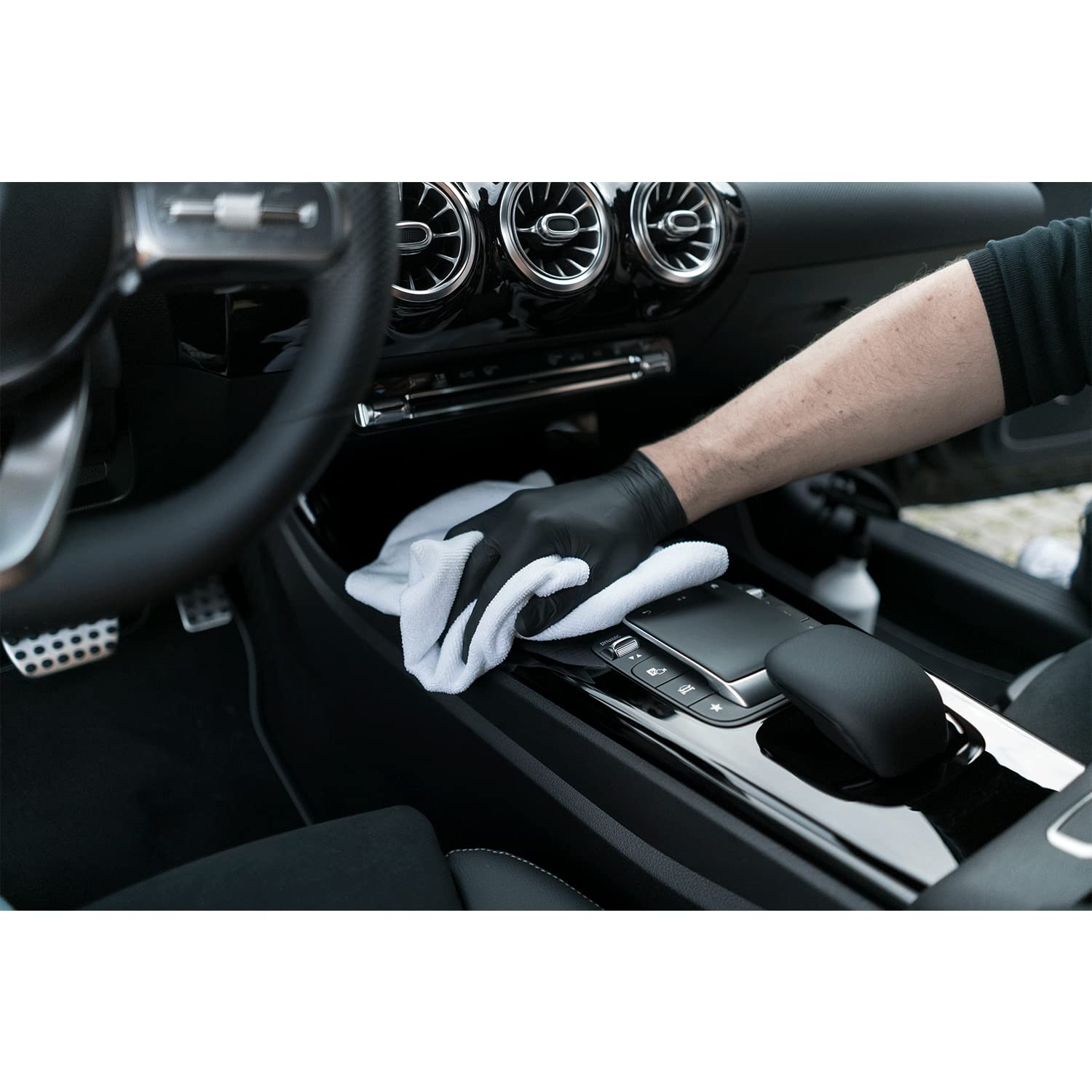detailmate Auto Leder Pflege Set: GYEON LeatherCleaner 500ml strong/mild + GYEON LeatherBrush + Microfasertuch 320GSM 40x40cm