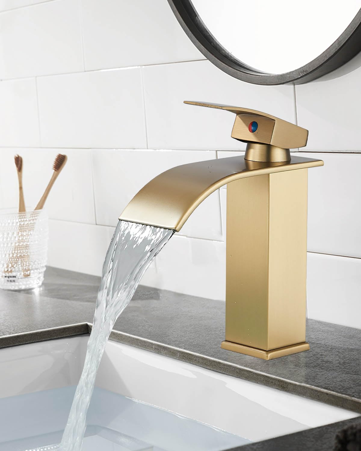Moderne Robinet Salle de Bain Cascade, Design Elégant Robinet Lavabo, Eau Chaude et Froide Disponible,Robinet Mitigeur de Salle de Bain à Cascade à Trous,Finition Dorée Brossée