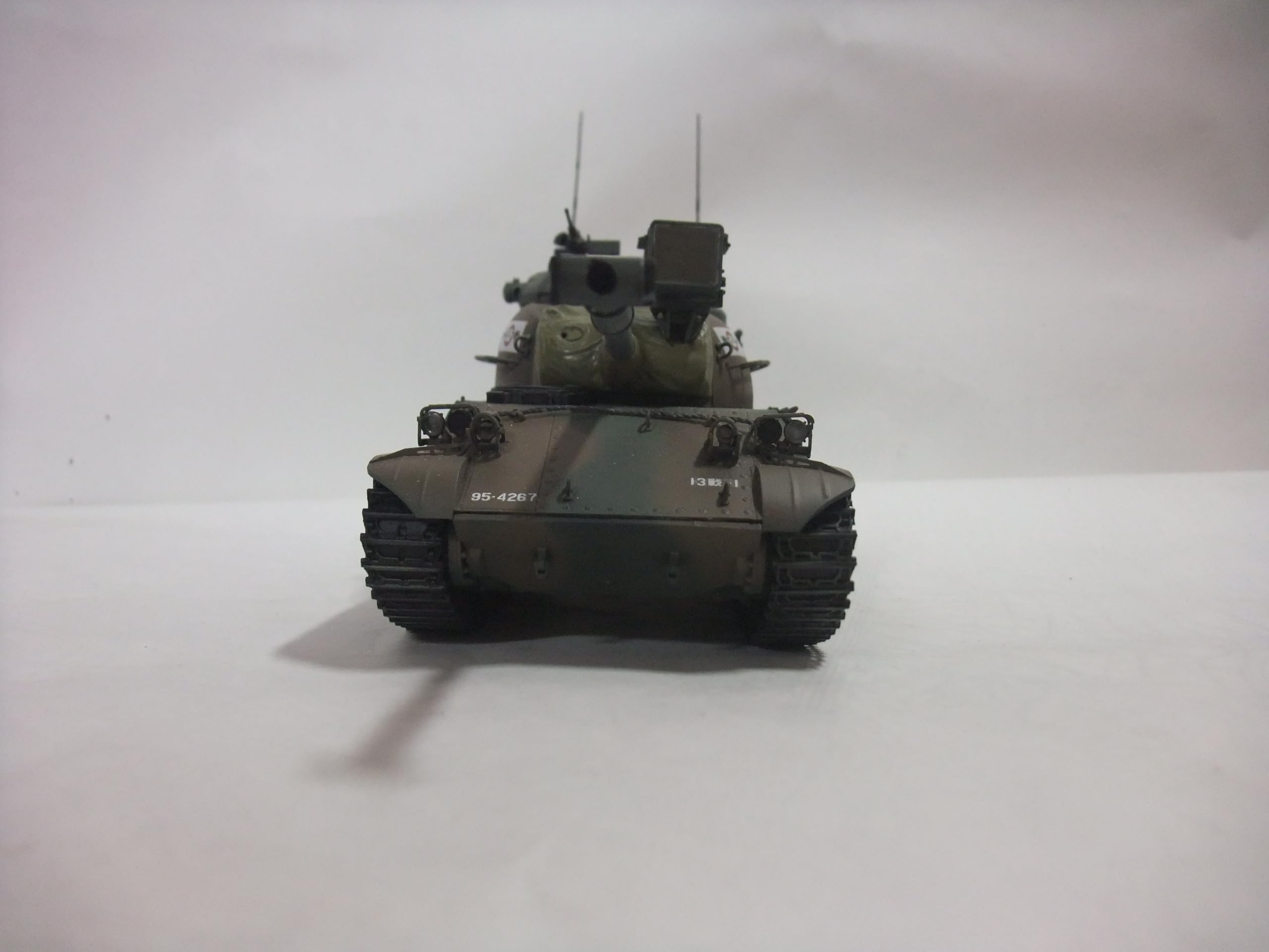 Amazon | 完成品 陸上自衛隊61式戦車改修型 縮尺35分1サイズ