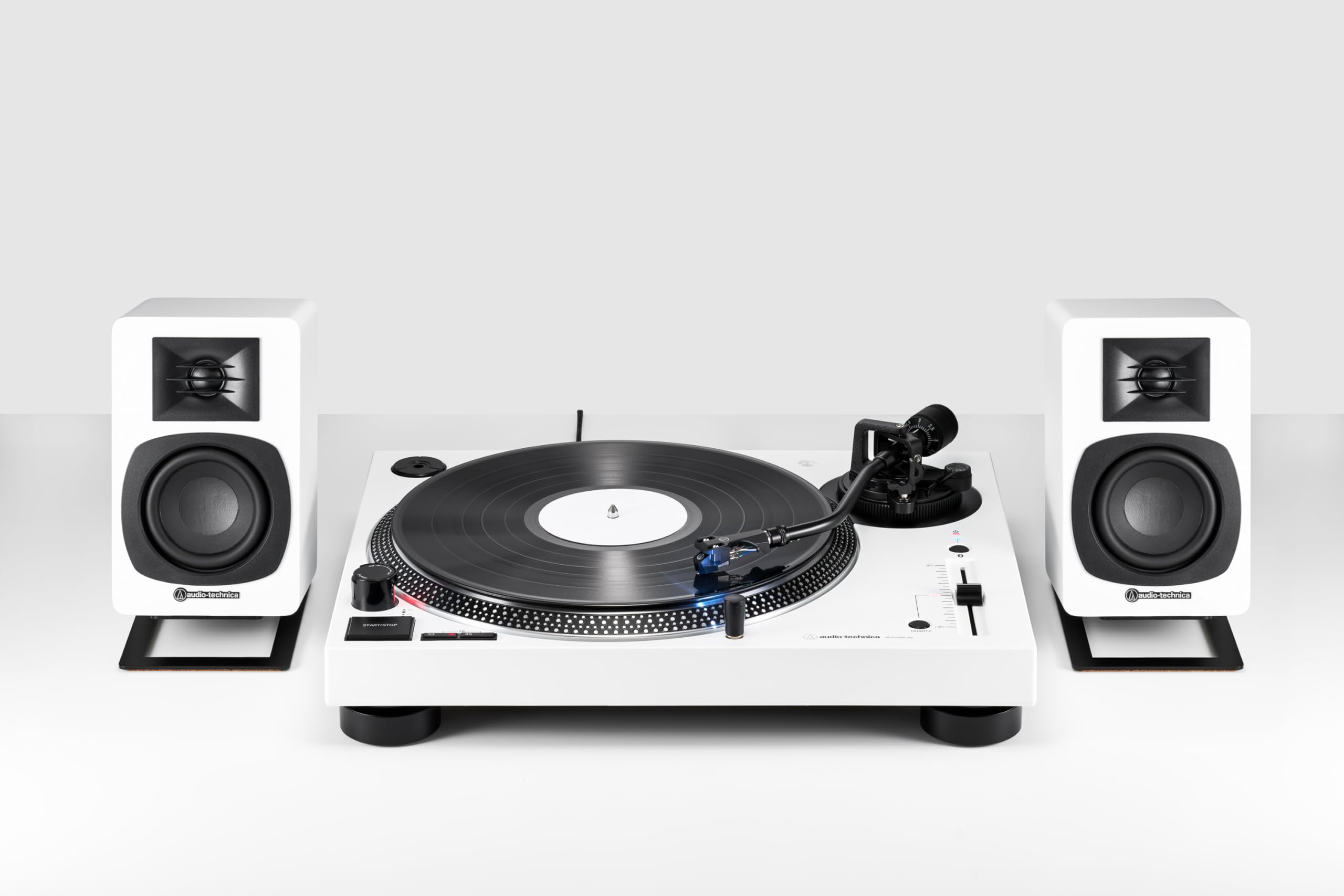 Audio-Technica AT-LP120XBTUSBWH Platine de disque à entraînement direct (Bluetooth et USB) Blanc