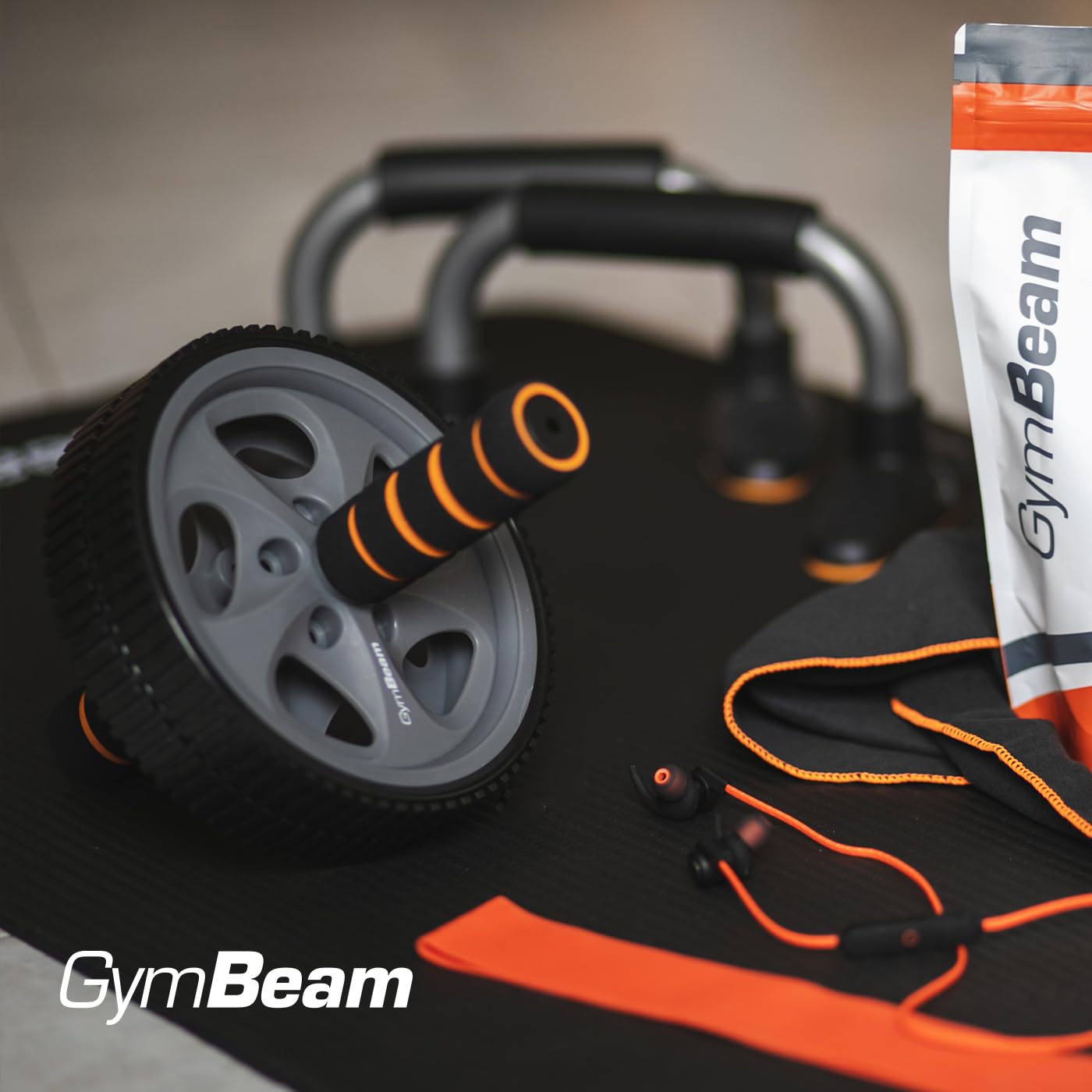 GymBeam Ruota per Esercizi Ab Wheel, Doppia Ruota per una Presa Stabile, Ruota per Addominali, Rafforza gli Addominali e i Muscoli di Mani, Spalle e Schiena