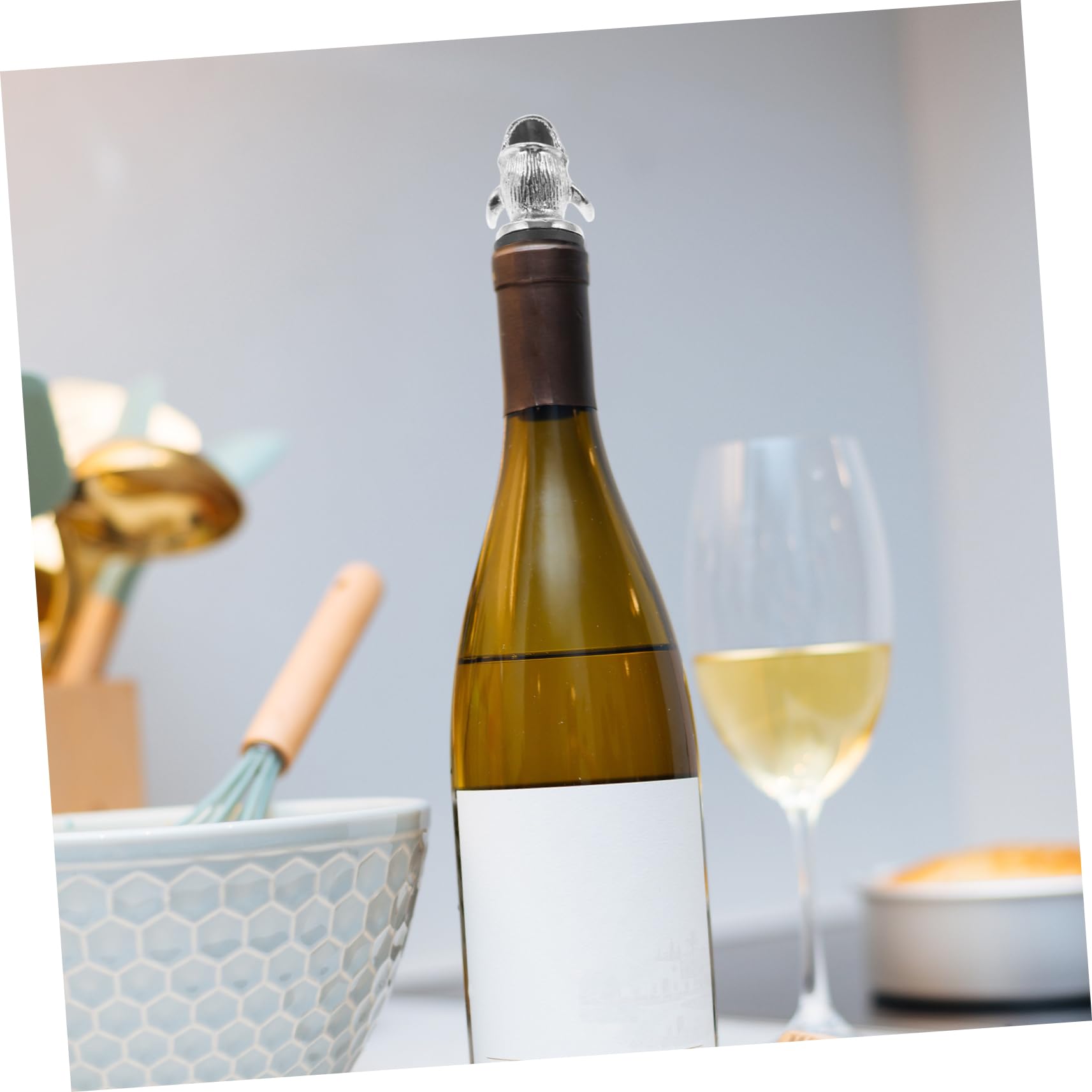 OUNONA Sea Whale Wine Pourer Liquor Spout for Smooth Pouring Elegant Antique Finish Bar Accessory for Home Entertaining and Dinner Parties