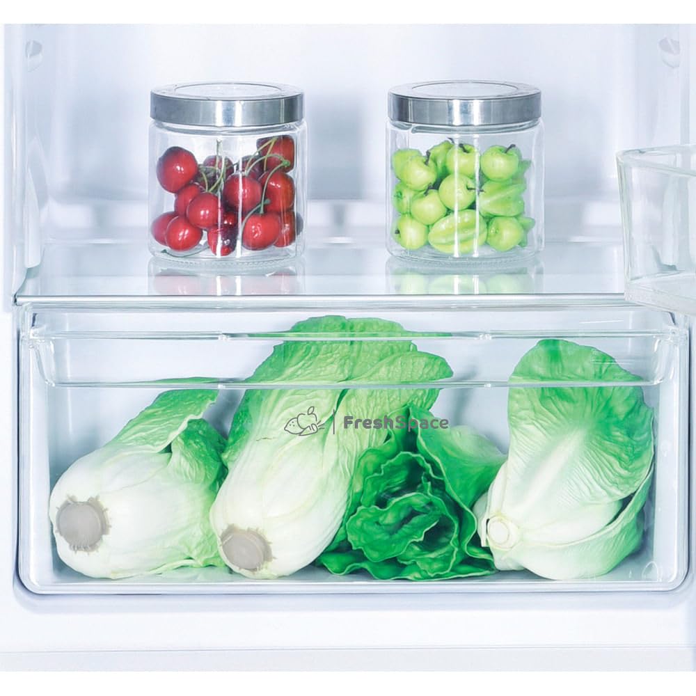 INDESIT D 2040 E - Frigorifero Combinato Doppia Porta 205L, Frigorifero da Incasso con 4 Ripiani e Cassetto, Frigo con Congelatore Integrato in Alto, Elettrodomestici Cucina Classe E, 54L x 144H x 54P
