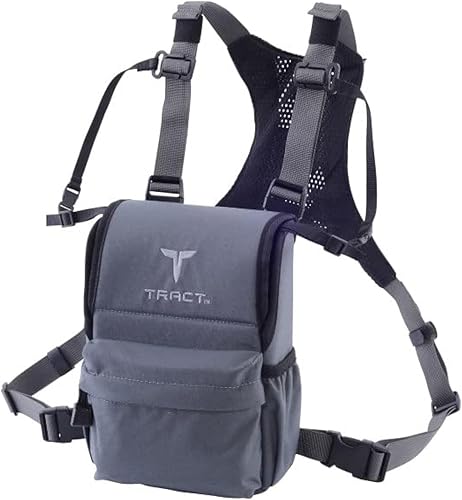 TRACT El paquete de pecho binocular mantiene tu óptica de la lluvia, la nieve, el polvo y los daños mientras permite un acceso rápido y fácil.