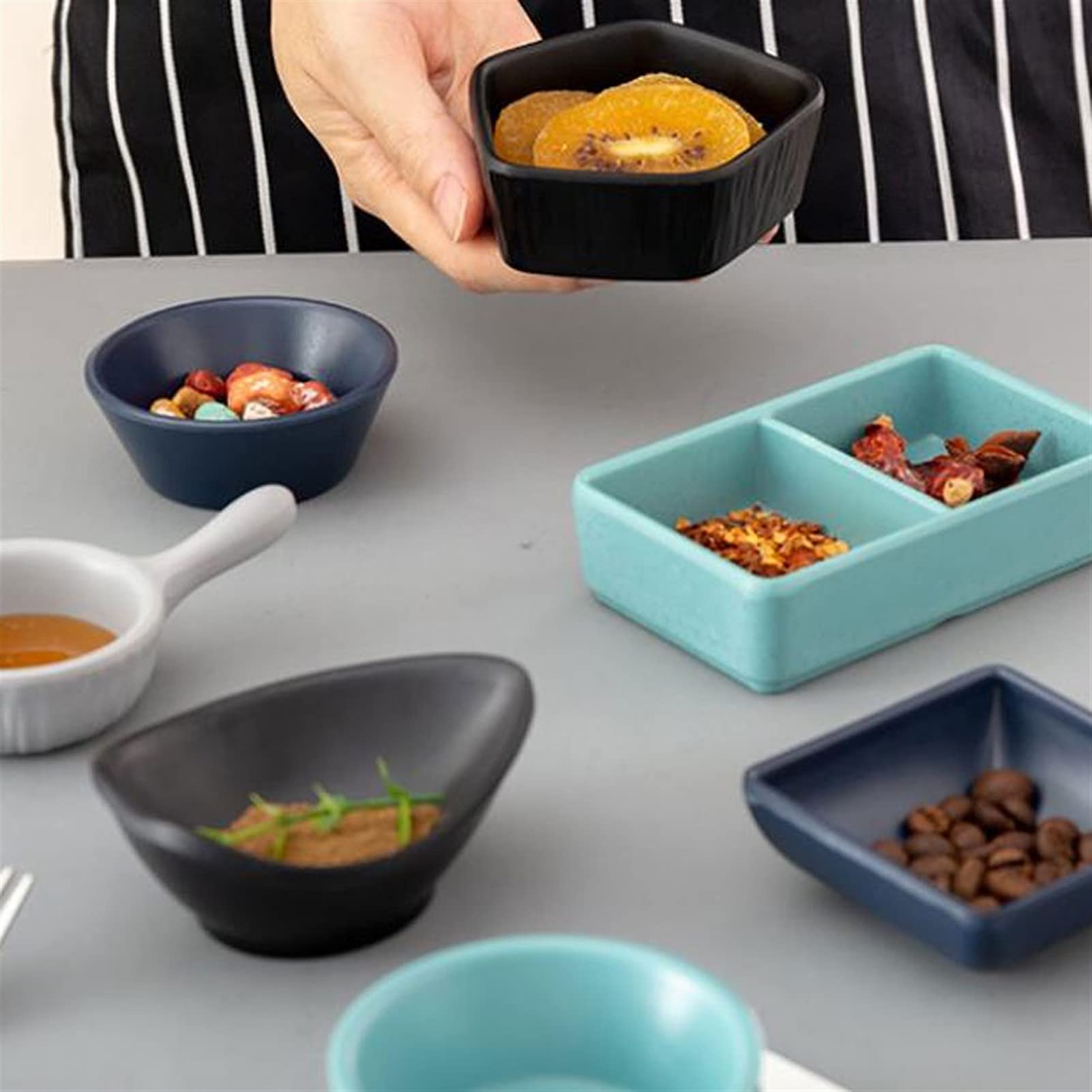 10er-Set Dip-Schalen aus Melamin-Kunststoff, Mini-Vorspeisenteller für Sushi, Ketchup, Sojasauce, Essig, Servieren von Gewürzgerichten