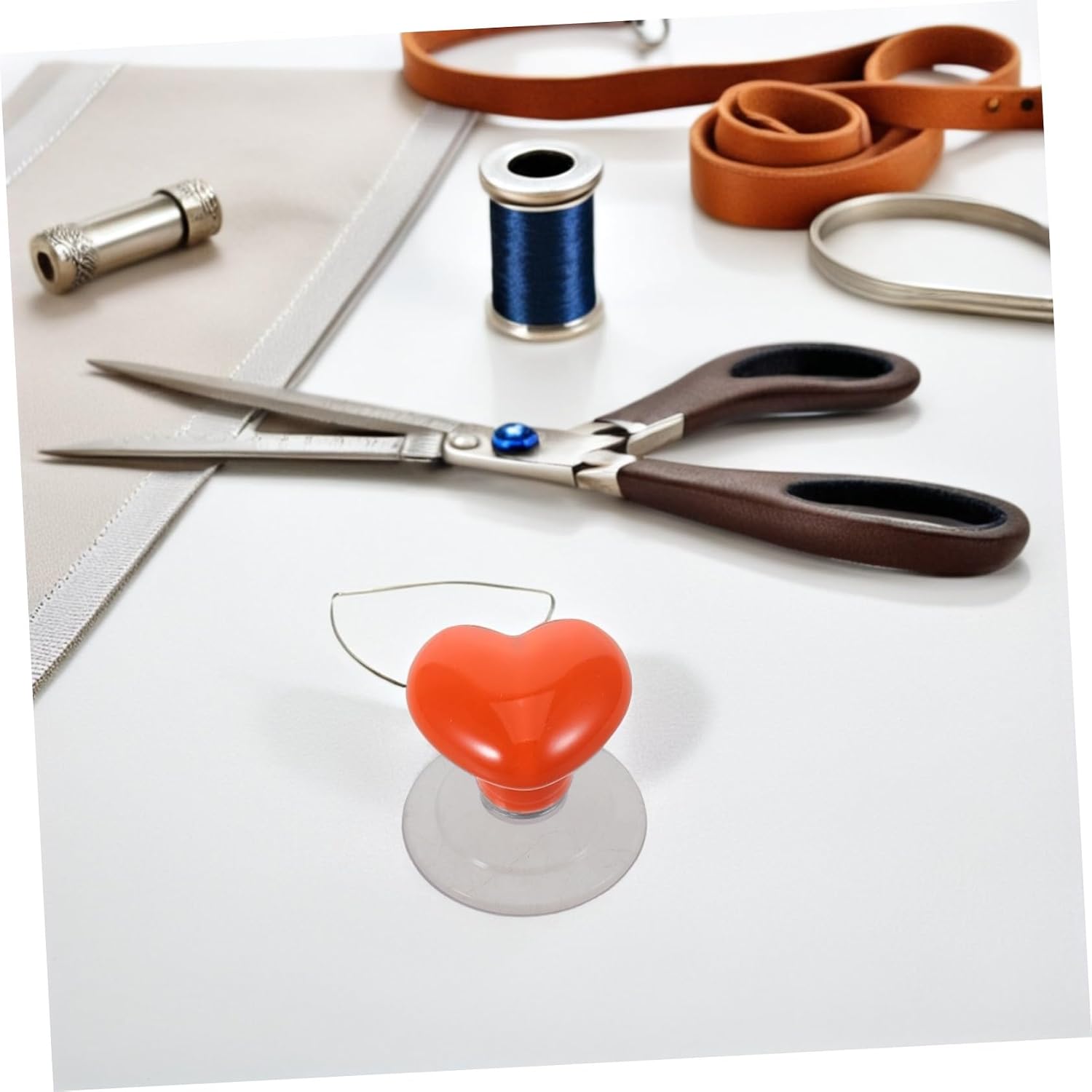 Artibetter Quilting Ruler Handle with Suction Cup and Heart-Shaped Knob, Sewing Tool for DIY Craft Projects, Non-Slip Grip for Accurate Quilt Cutting and Patchwork