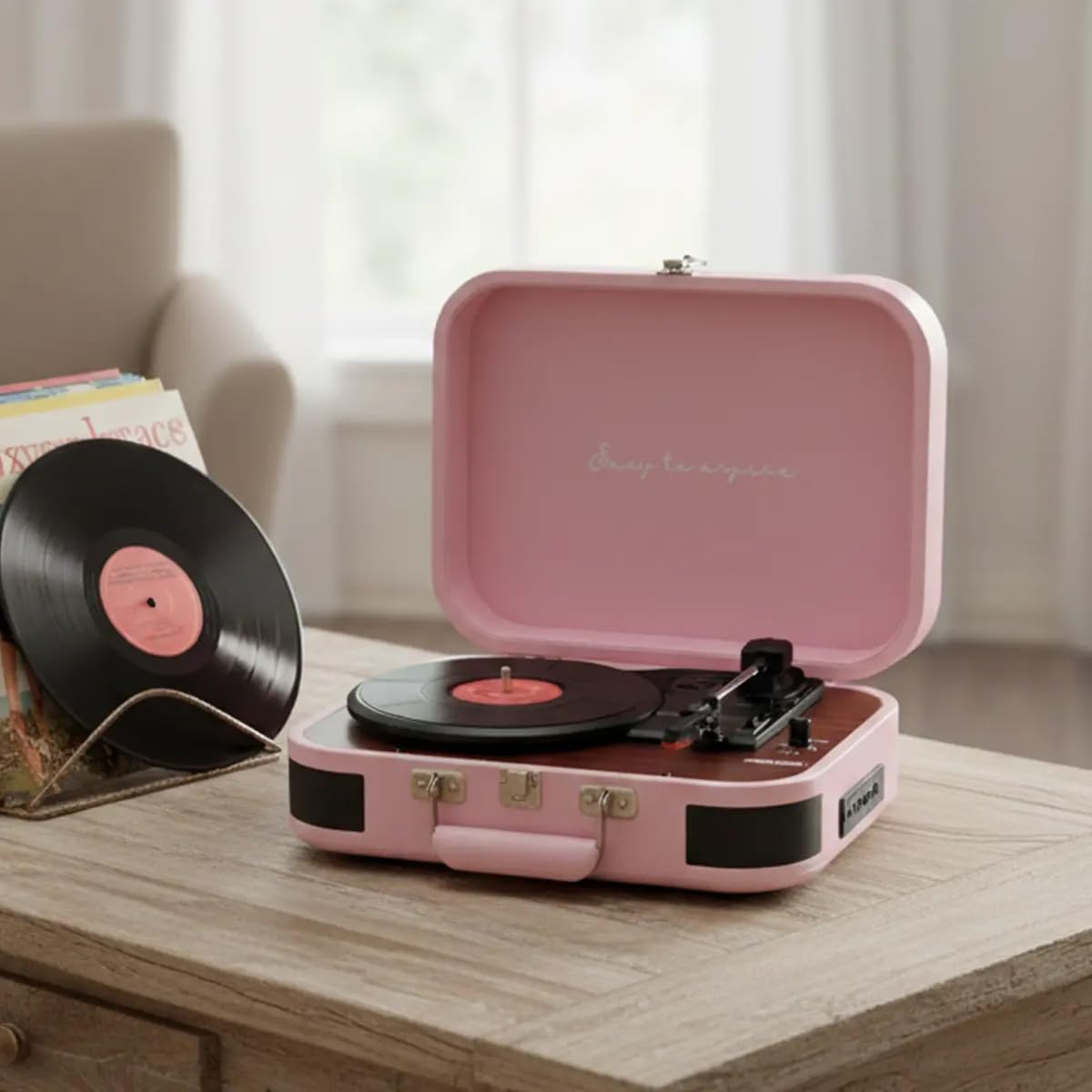 PRIXTON VC600 - Platine Vinyle Tourne-Disque Vintage, Lecteur de vinyles et de Musique Via Bluetooth et USB, 2 Haut-parleurs intégrés, Design Mallette, Couleur Rose