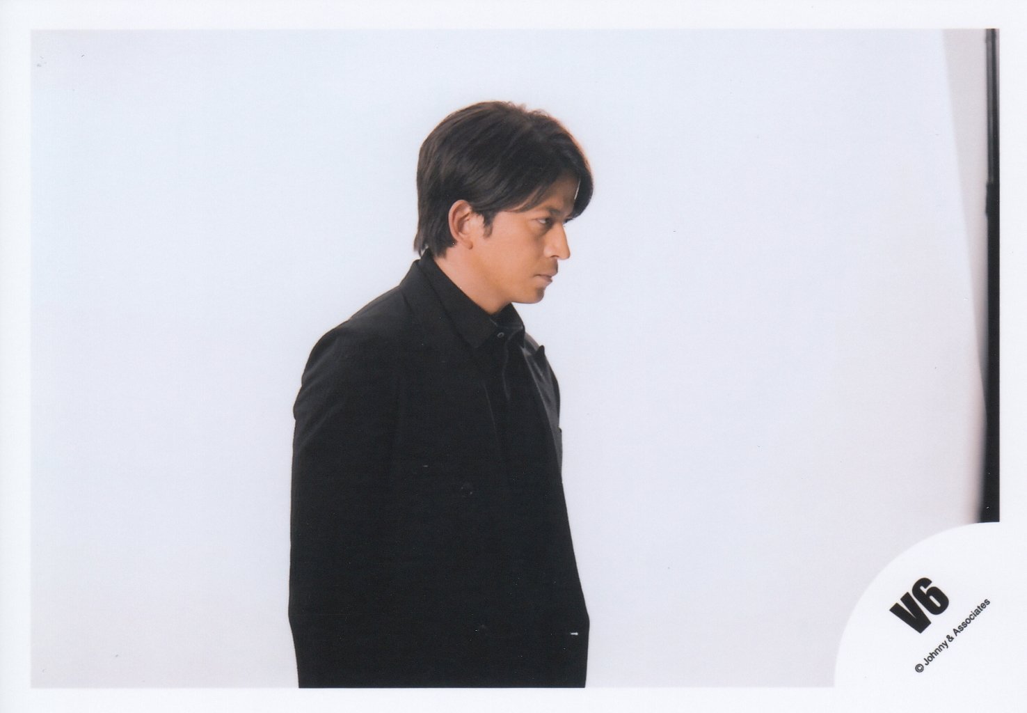 STARTO ENTERTAINMENT V6 公式写真　450枚ほど Amazon.co.jp: V6 公式生写真（岡田准一）VO00070 : Toys & Games