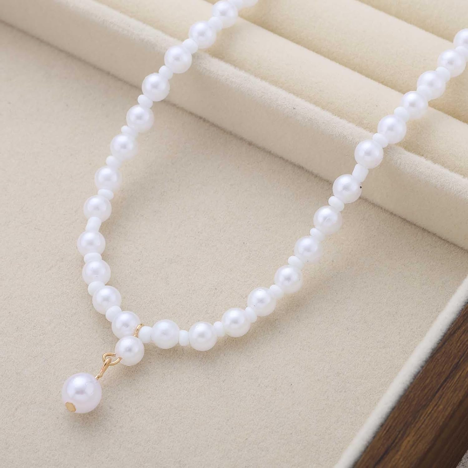 Bohemian Pearl Choker Necklace White Bead Chain Necklace Round Pearl Strand Necklace Statement Necklaces Jewelry for Women - Image 4