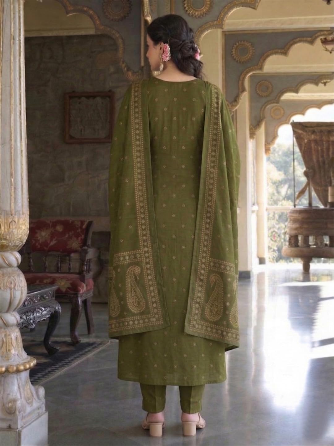 ANNI Designer Kurta Ensemble pour femme en viscose brodée | Ensemble Kurti pour femme | Anarkali Kurta Pant Dupatta Tenue 3 pièces | Col en V Manches 3/4 Coupe droite Vêtements ethniques pour femme