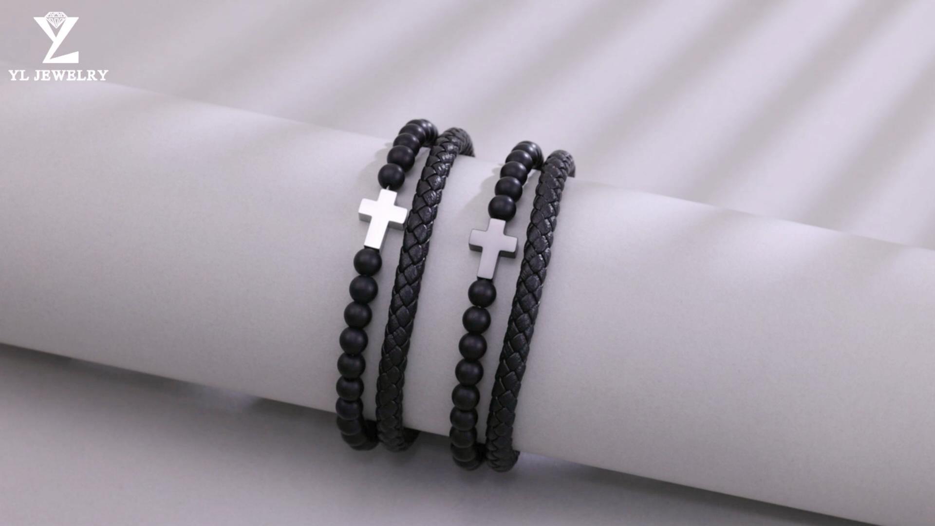 Pulsera de cuero con cuentas para hombre, cruz bañada en oro y rodio miniatura 7