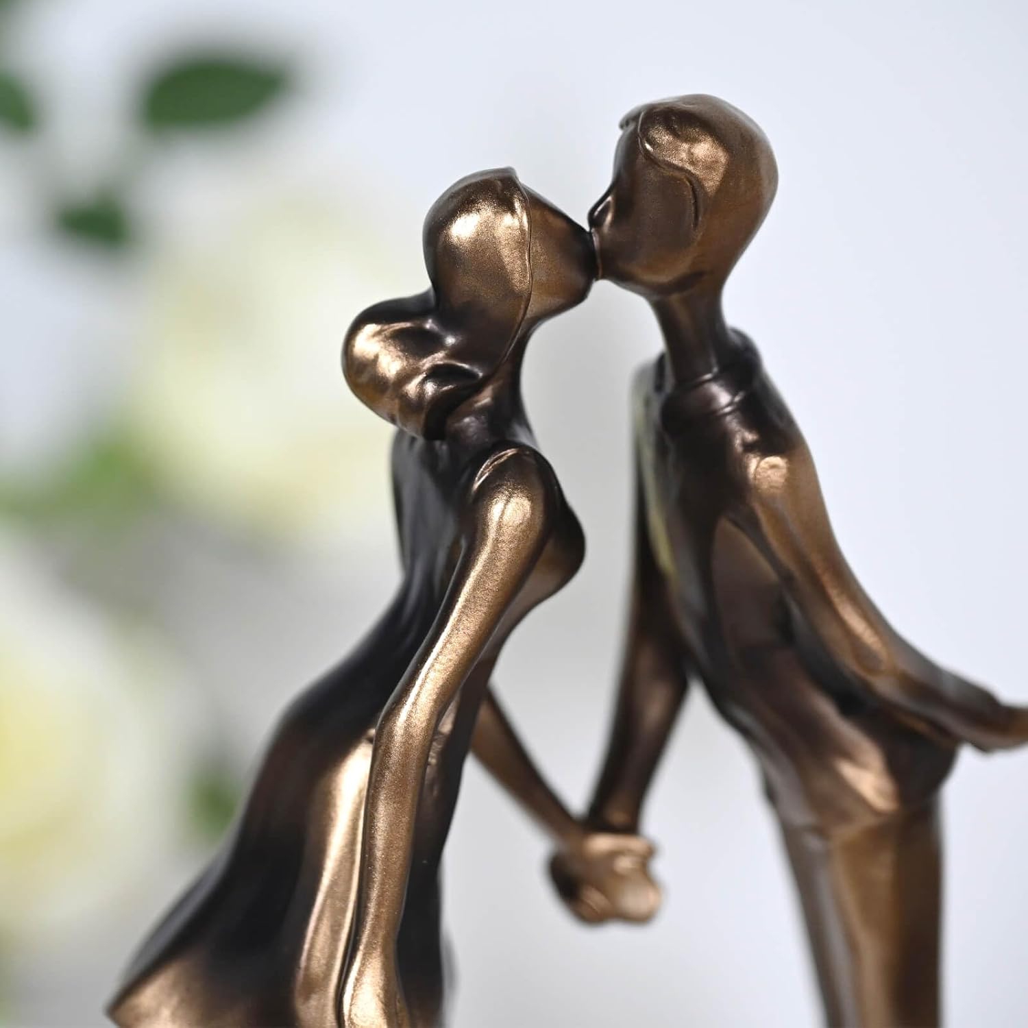 Romantic Resin Couple Statue – Modern Abstract Figurine Decorative Sculpture, Timeless Home Decor Ornament, Wedding for Couple, Husband or Wife, Romantic Gifts for Her - Image 5