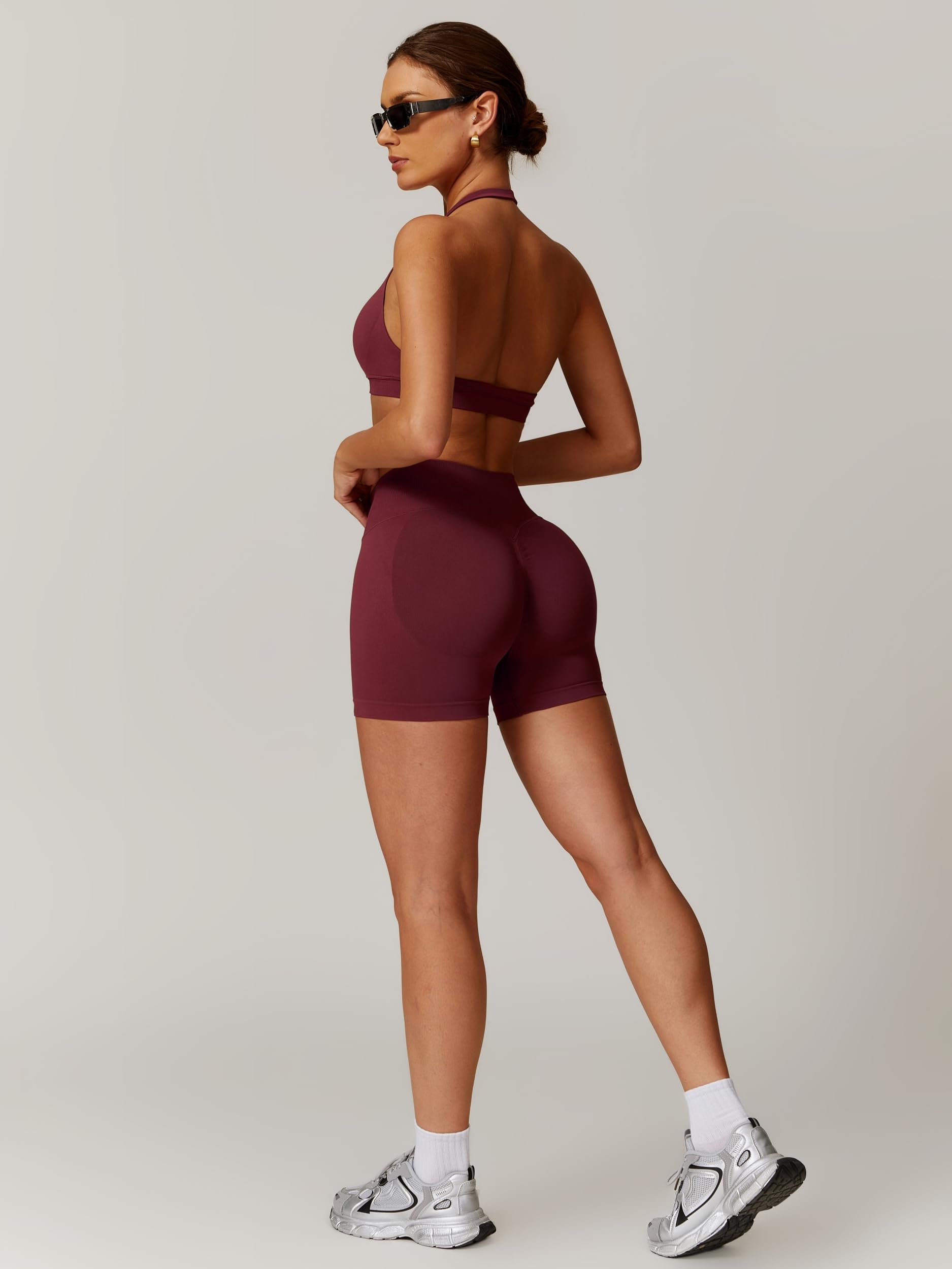 ABOCIW Conjunto de entrenamiento sin costuras para mujer, 2 piezas, brasier deportivo con tirantes halter, pantalones cortos para gimnasio, yoga