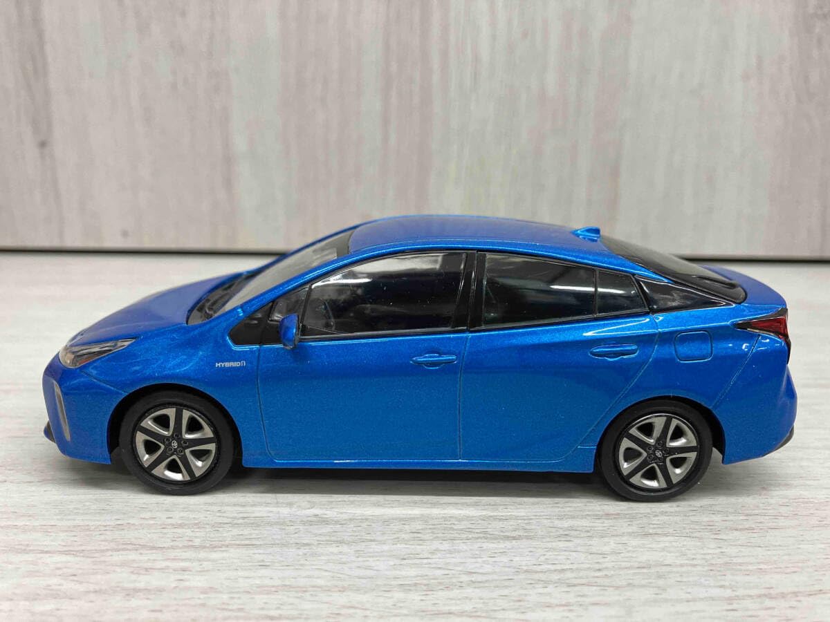 Amazon.co.jp: プリウス PRIUS 1/30色見本ミニカー 店頭展示用 8X7