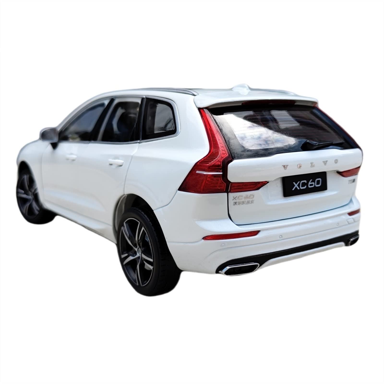 Amazon.co.jp: モデルカーのおもちゃ 1:18 ボルボ XC 60 SUV 合金