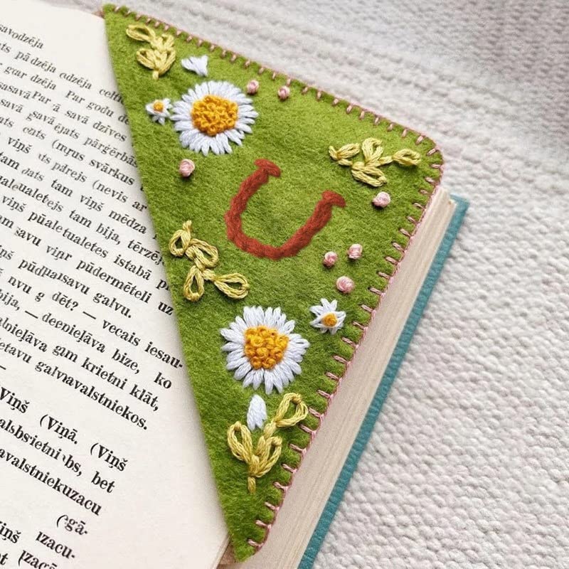 Litthing Hand Embroidered Corner Bookmark, 26 Letters Personalised Seasons Felt Triangle Bookmarks Gifts for Book Lovers Men Women โ image 1