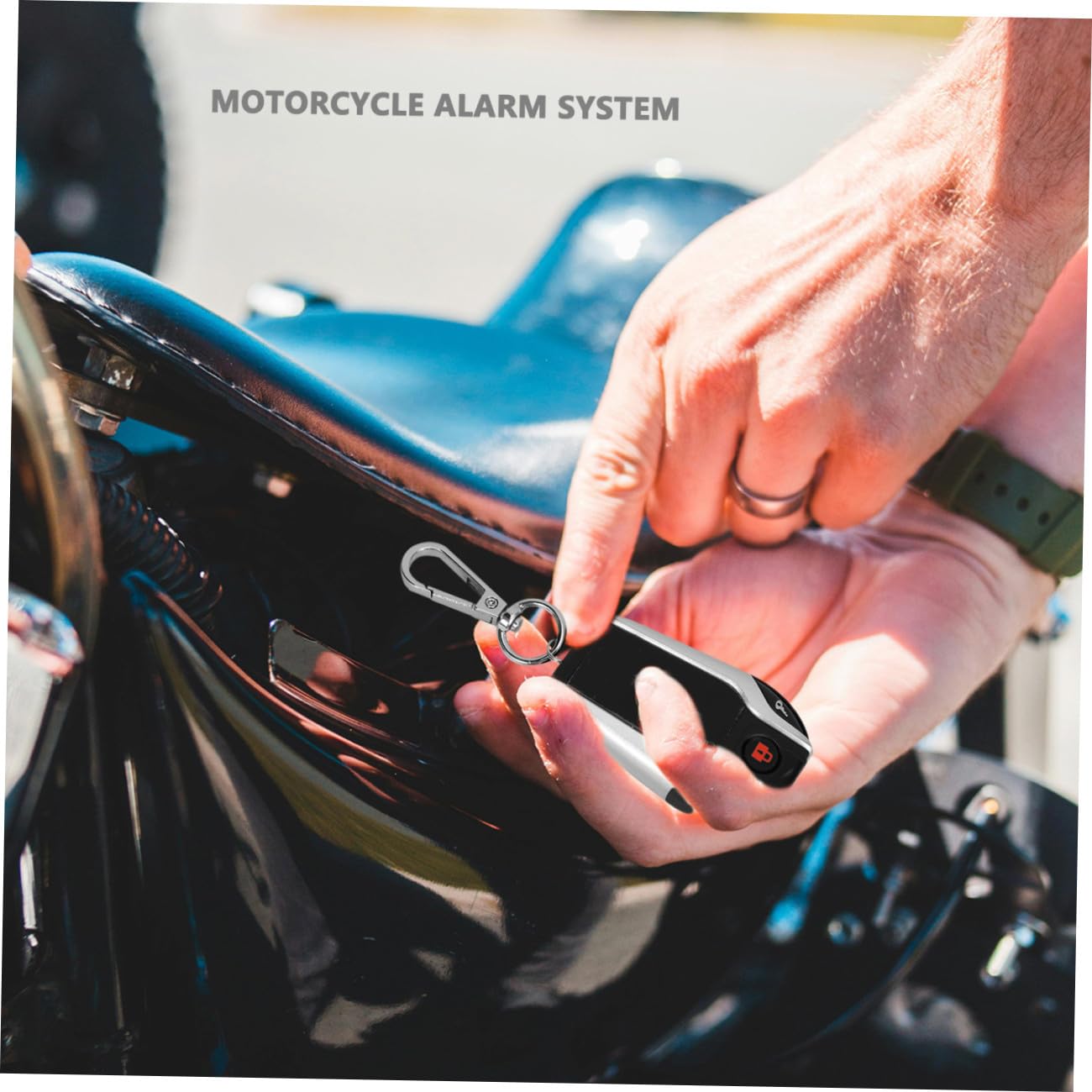 Kit Antifurto per Motociclette con Avvio Remoto e Localizzatore Veicolo, Materiale Plastico Resistente, Telecomando Incluso, Allarme Automatico Efficiente