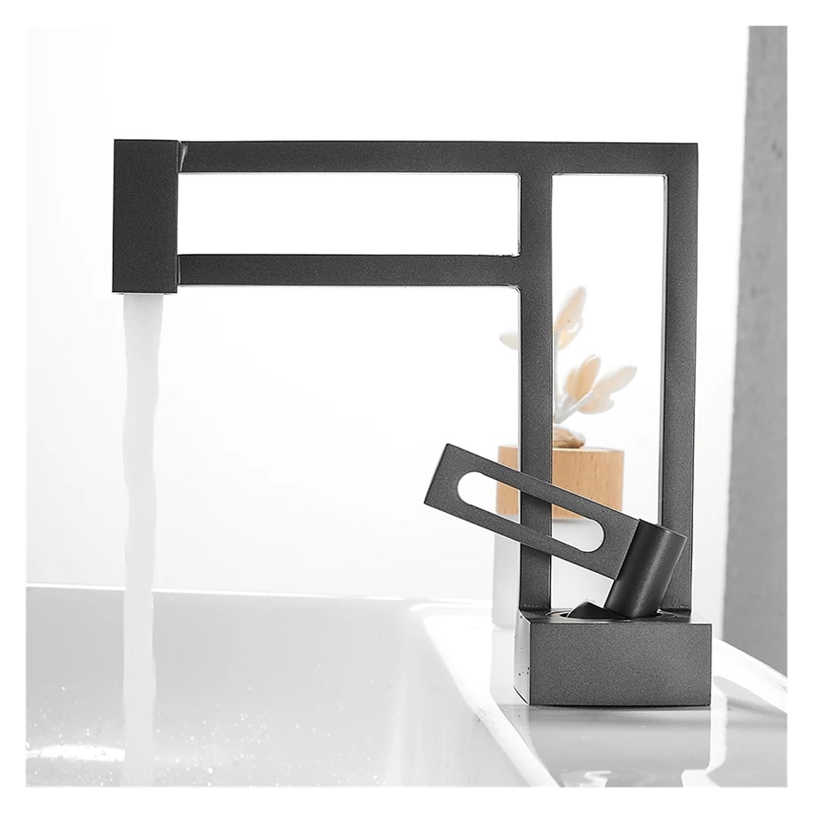 Robinet de lavabo noir eau chaude froide avec mitigeur de cuisine sur plage