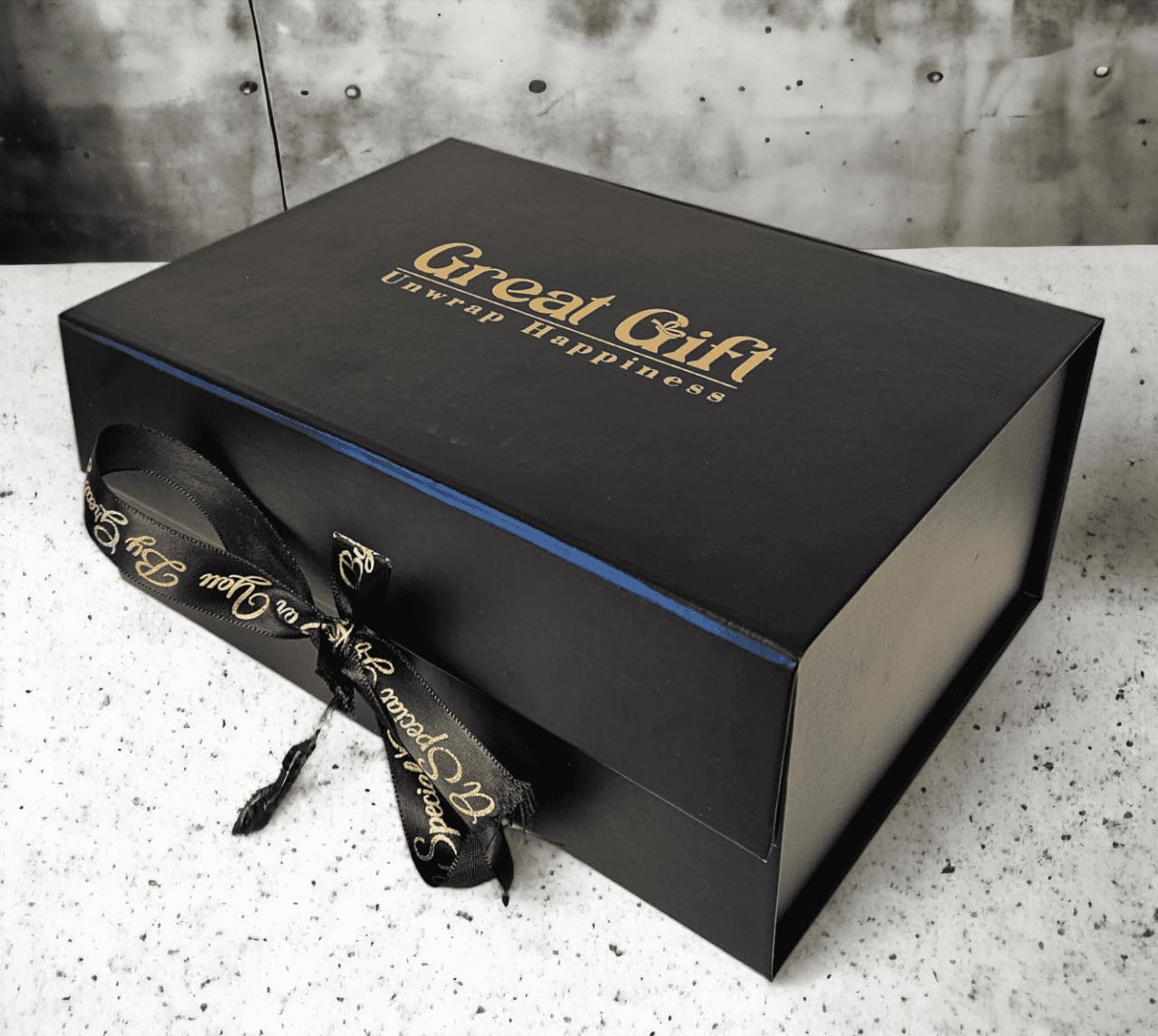 Coffret cadeau pour elle avec collier de coeurs en 100 langues I Love You - In Luxury Gift Box with Eternal Rose - Coffret cadeau pour elle avec chocolat
