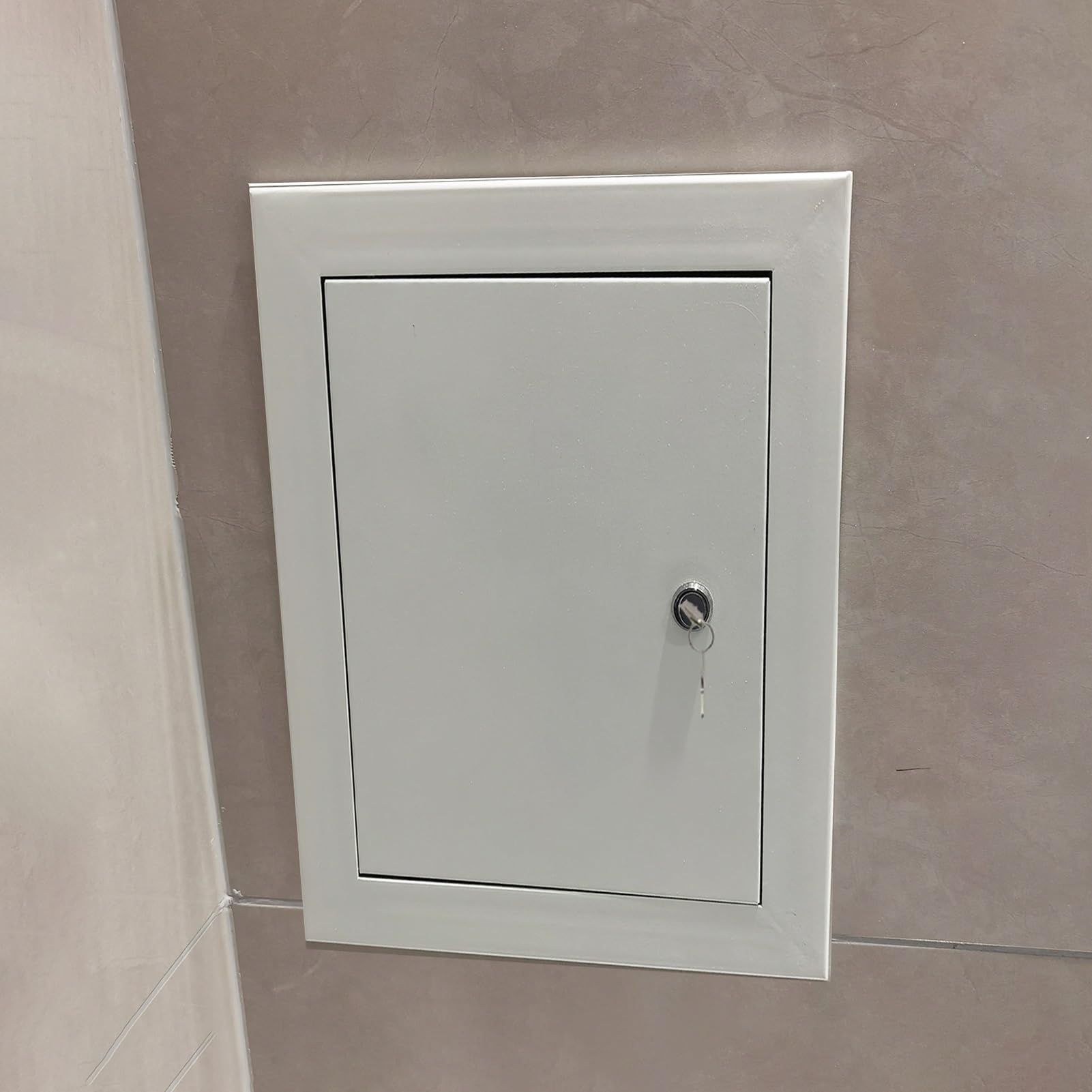 Zamykane drzwi wejściowe na poddaszu z kluczami - metalowy panel do montażu podtynkowego do płyt kartonowo-gipsowych, osłona pułapki elektrycznej, dostęp do naprawy obwodów 30in x34in / 75 x 85 cm