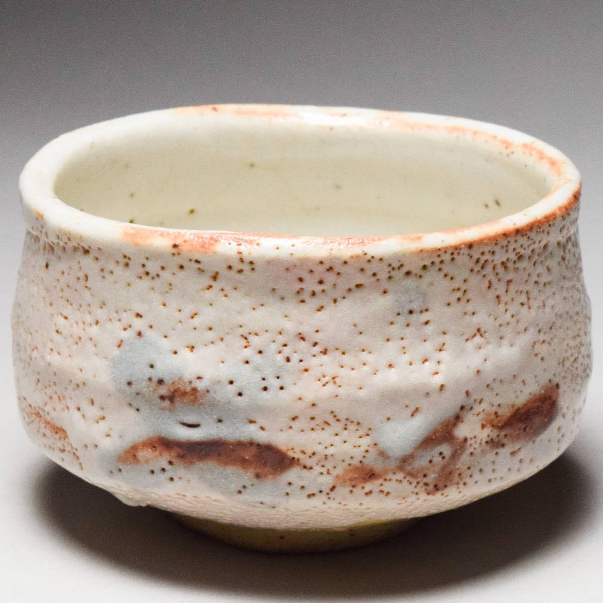 Ｔ２２３　茶碗　『志野茶碗』『養心窯　樋口統三作』　共箱　抹茶碗　茶道具 T223 茶碗 『志野茶碗』『養心窯 樋口統三作』 共箱 抹茶碗