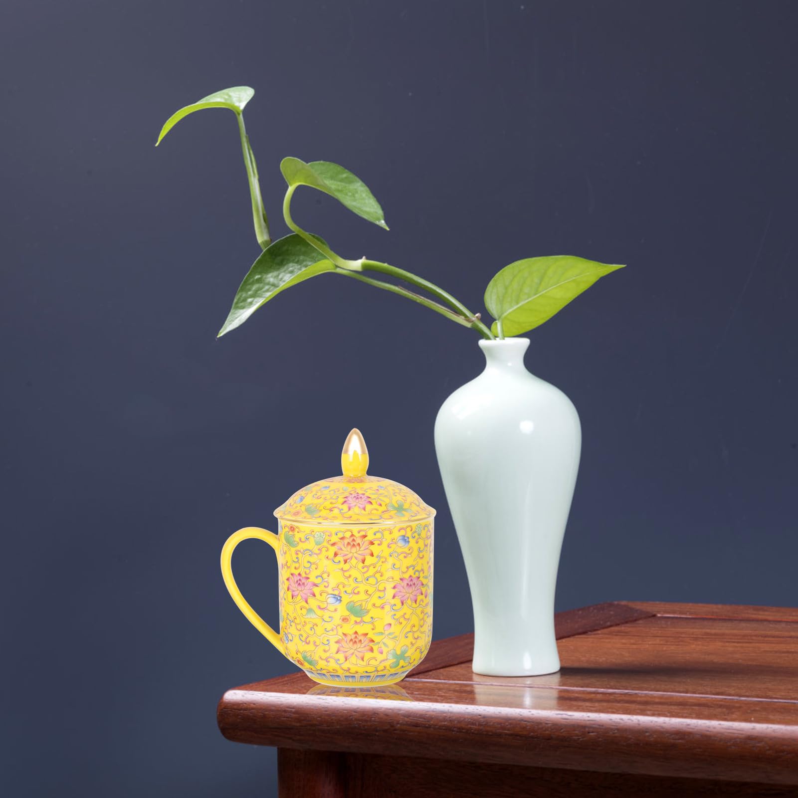 Keramik Teetasse mit Deckel und Sieb in Gelb Klassische Chinesische Teetasse Geeignet für Büro und Teehäuser Stilvoller Retro Teebecher