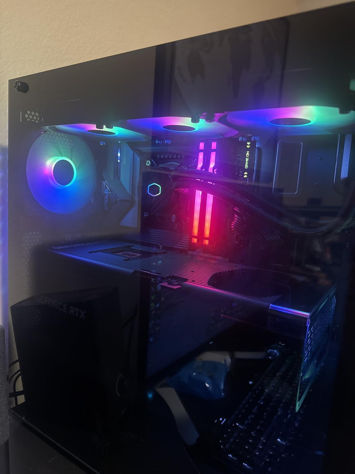 Cooler Master TD5 Pro – AMD RYZEN 7 9800X3D 4.7 GHz (5.2 GHz Turbo) | RTX 5080 16GB | Gigabyte B850 Gaming WF6 | 32GB DDR5 6000MHz | 2TB Gen4 M.2 | WiFi | Windows 11 | 360 AIO | Gold 850W Gaming PC