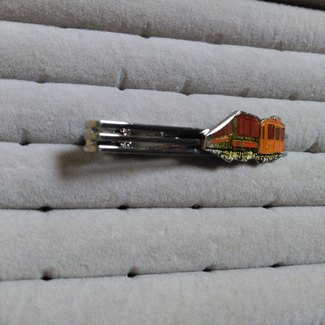 電車デザイン ネクタイピン 銀座線01系車輌 表面左側 東京メトロ