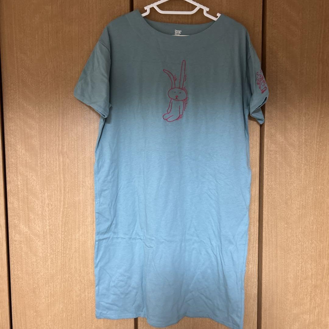 #グラニフ#パーカー#ワンピース#チュニック#クレヨンしんちゃん#兎#新品#Ｆ グラニフ#パーカー#ワンピース#チュニック#クレヨンしんちゃん
