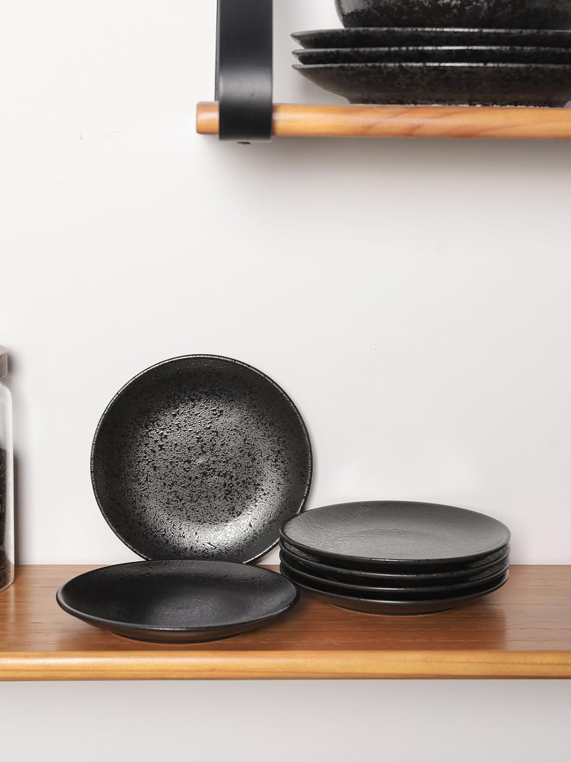 Kanwone Ceramic Dessert Plates Set of 6, Small Salad Plates 6 Inch Appetizer DIshes for Kitchen, Mini Dinner Plates for Cake Snacks Side Dish, Microwave, Oven and Dishwasher Safe, Black Glazed