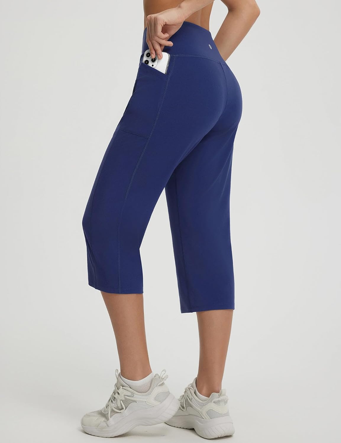 baleaf Womens Capri Pants with Pockets High Waisted Yoga Capri Leggings 18” Cropped Pants Workout Straight Leg Casual Summer - Image 2