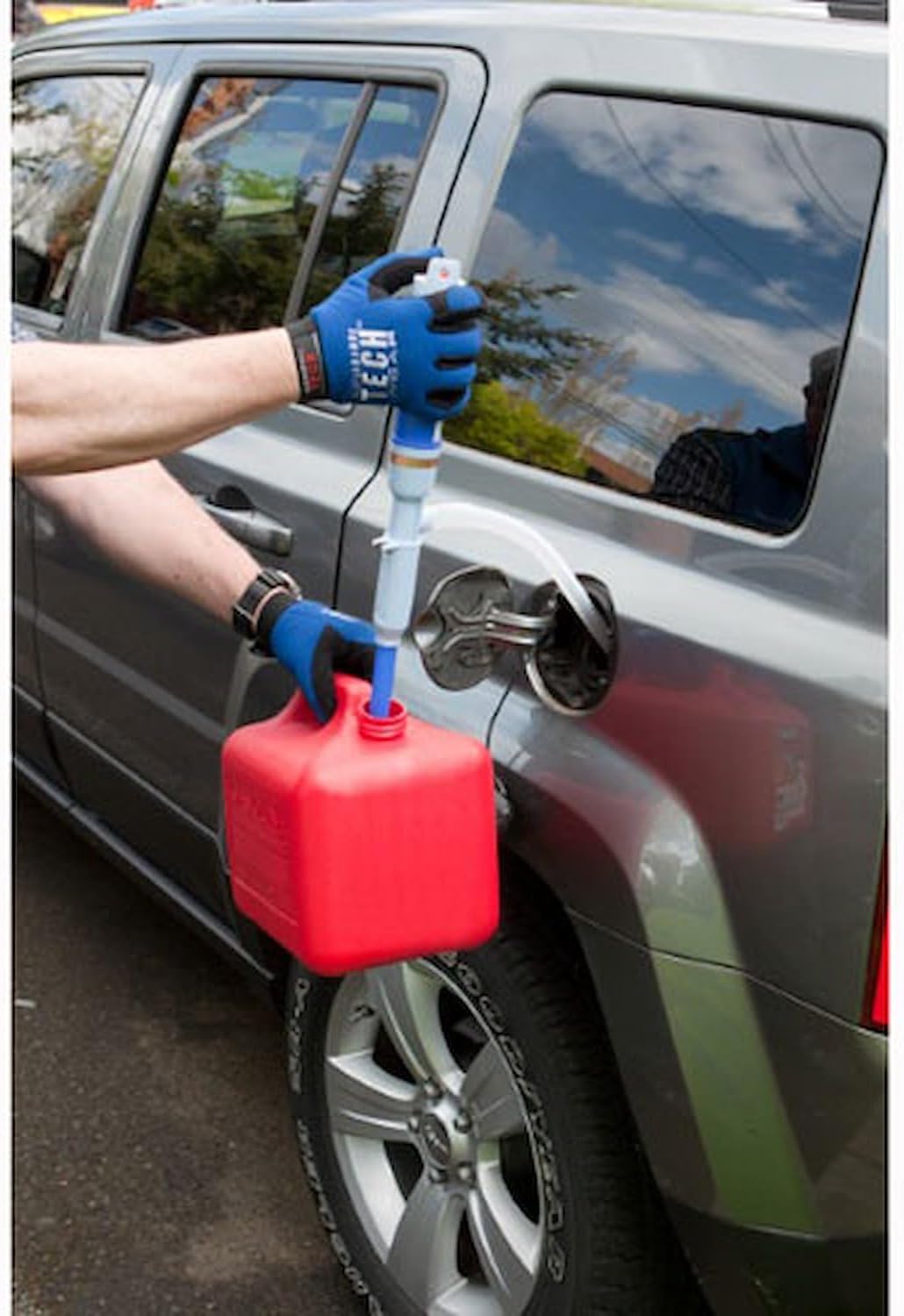 Siphon Pump | Battery Operated | Transfers 2.6 Gallons Per Minute | 24.5" L x 1/2" Diameter Tube | Powered By 2 D Cell Batteries, Available Separately