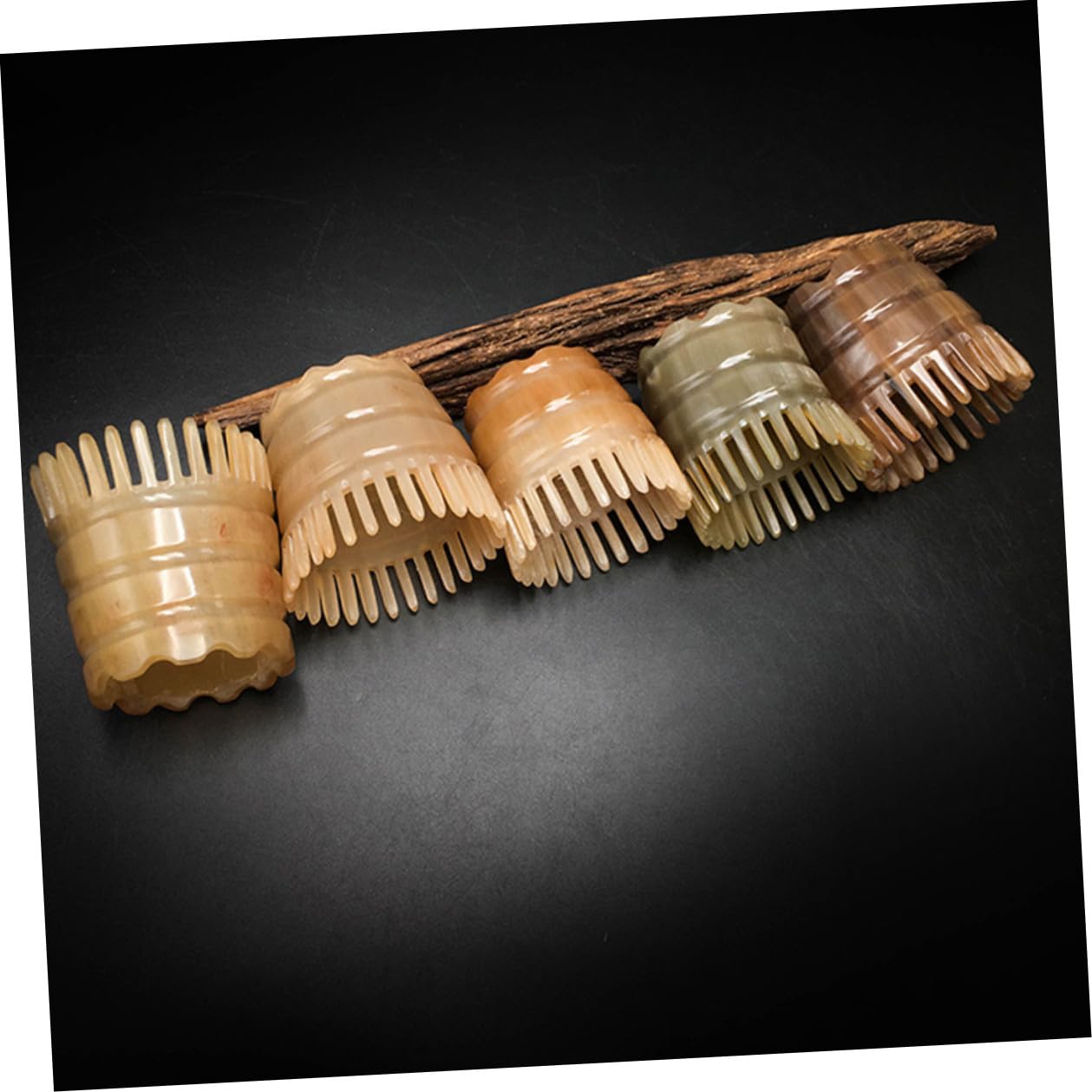 VALICLUD Masajeador de Cuero Cabelludo Peine de Plástico Natural para Lavado de Cabello, Cepillo de Champú Hecho a Mano para Masaje Relajante y Estimulación Capilar Color Aleatorio
