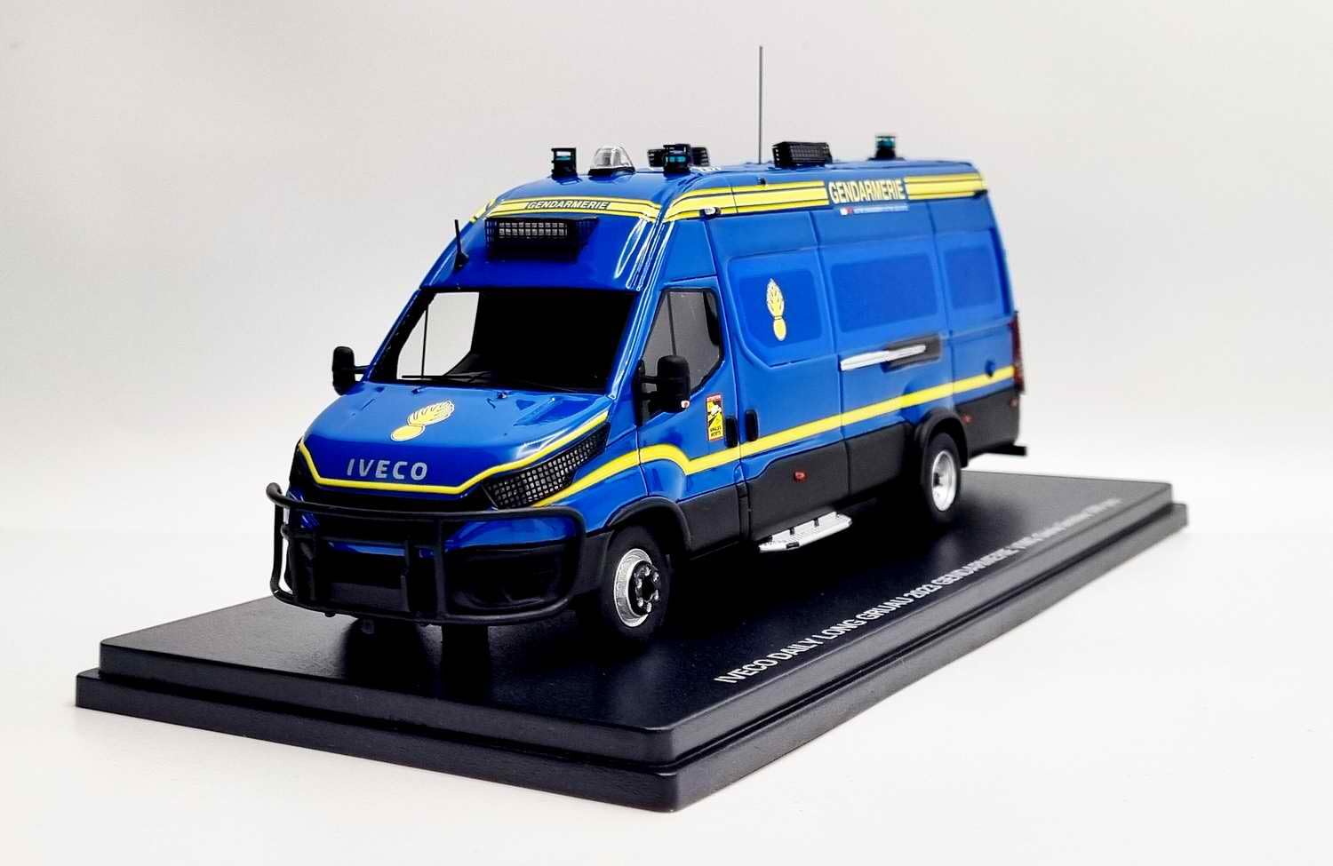 PERFEX Miniature Véhicule de Mobilité de Groupe VMG Daily Long Gruau 2023 Fourgon GENDARMERIE Maintien de L’Ordre 1/43 GM MO 1/43