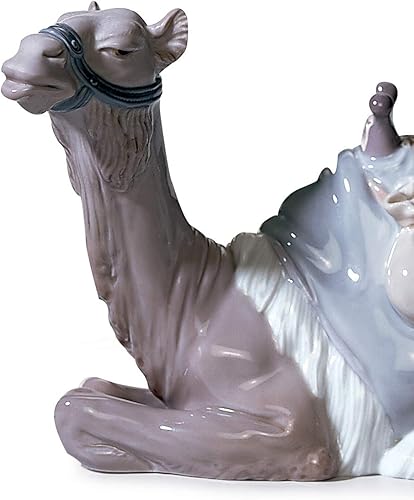Miniatura 2 de LLADRÓ Figura de Belén de camello de porcelana. Figura de camello de Belén de porcelana.