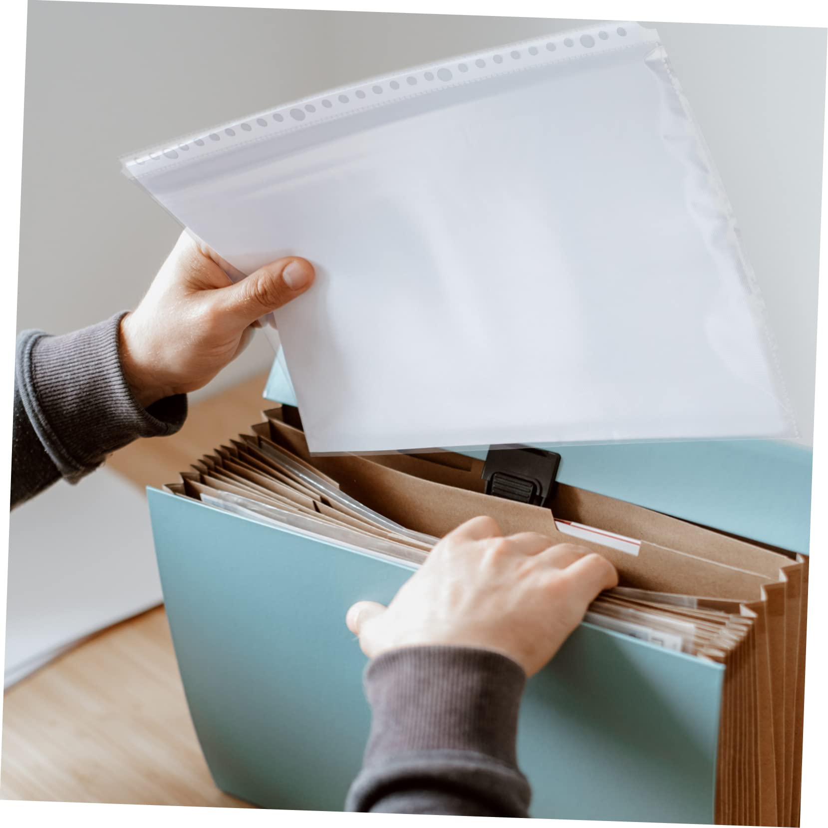 100 protezioni interne per raccoglitori con fori perforati, tasche per raccoglitori di documenti A4, protezioni per pagine A4, per casa, ufficio, cartelle di file in carta trasparente in