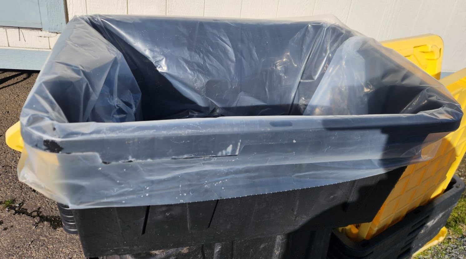 Tote Bin Liners 48" x 36" 3 mil Clear (50 Bags per Roll)