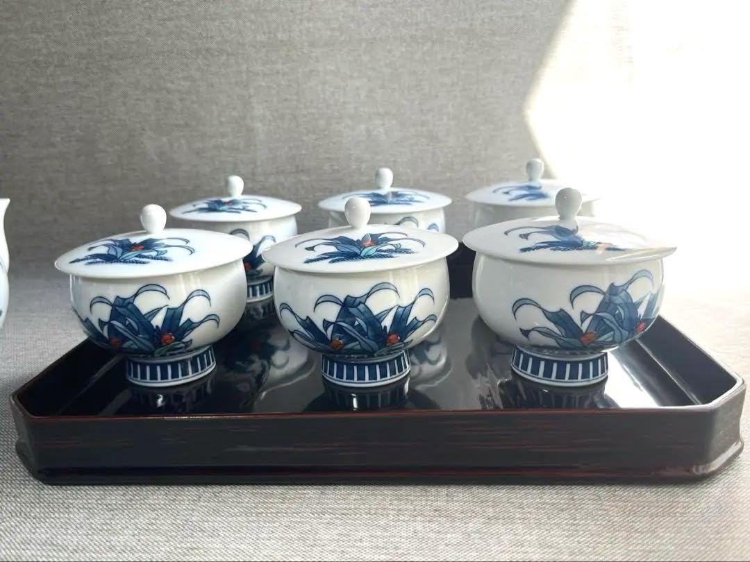 伊万里焼　畑萬陶苑　万年青　おもと　オモト　茶器揃　急須1点　蓋付き湯呑　6点 Amazon.co.jp: 伊万里焼 畑萬陶苑 万年青 おもと 茶器揃 急須 蓋付き