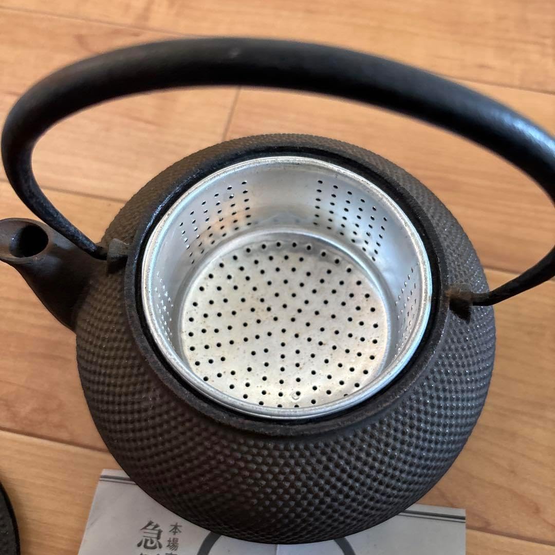 南部鉄器 急須 岩鋳 岩鋳（イワチュウ） IWACHU 南部鉄の鉄瓶7号アラレ