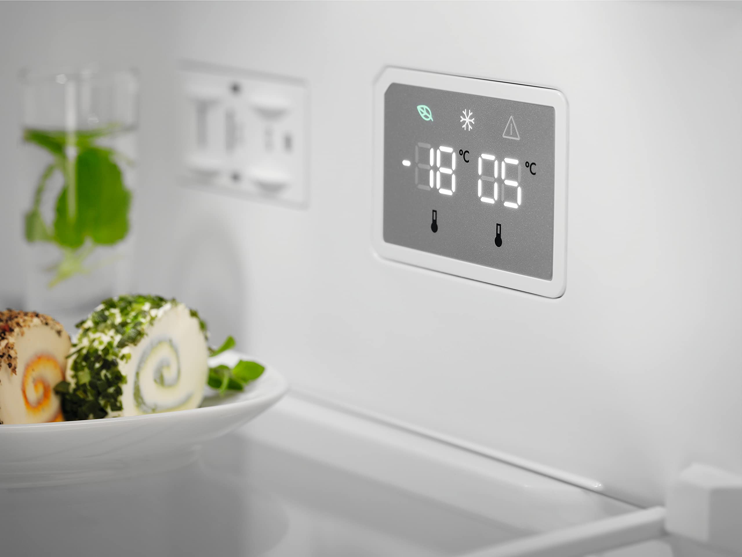 Electrolux Frigocongelatore Twintech Total No Frost MultiSpace, 230 lt, LNT5MF32U0
