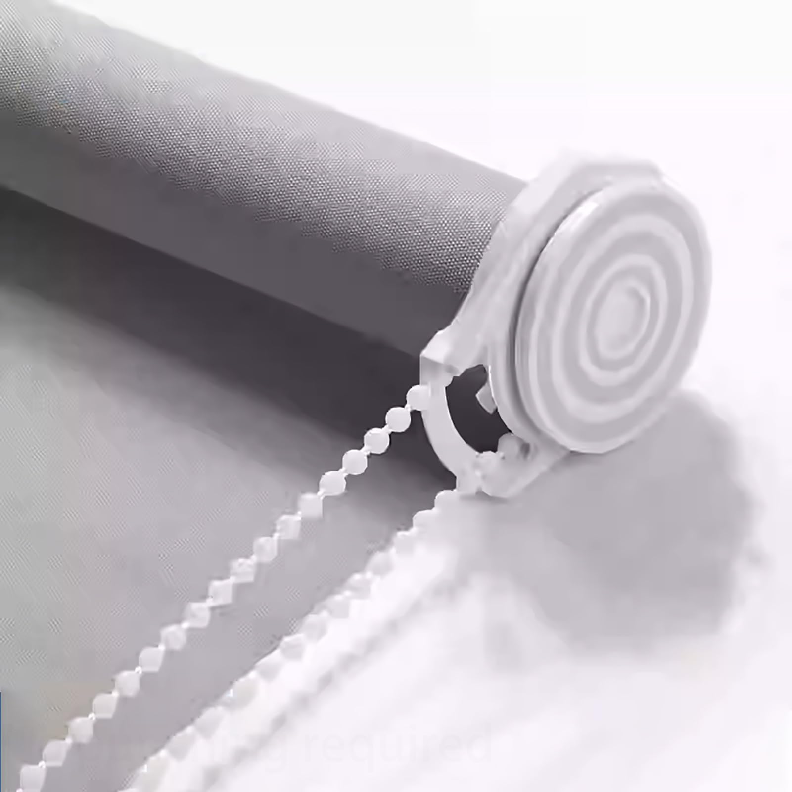 Stores à rouleaux anti UV pour protéger vos meubles du soleil