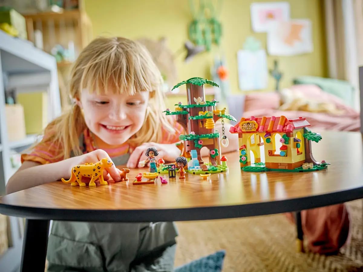 Amazon.com: Anthony's Animal Sanctuary - Lego 43251 : Toys & Games