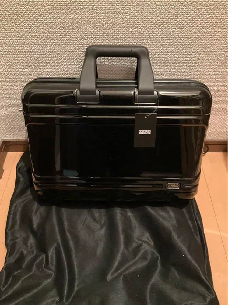 UCC×B'z BLACKアタッシュケース ZERO HALLIBURTON Classic Aluminum 3.0 | Small Attache Case – Zero Halliburton