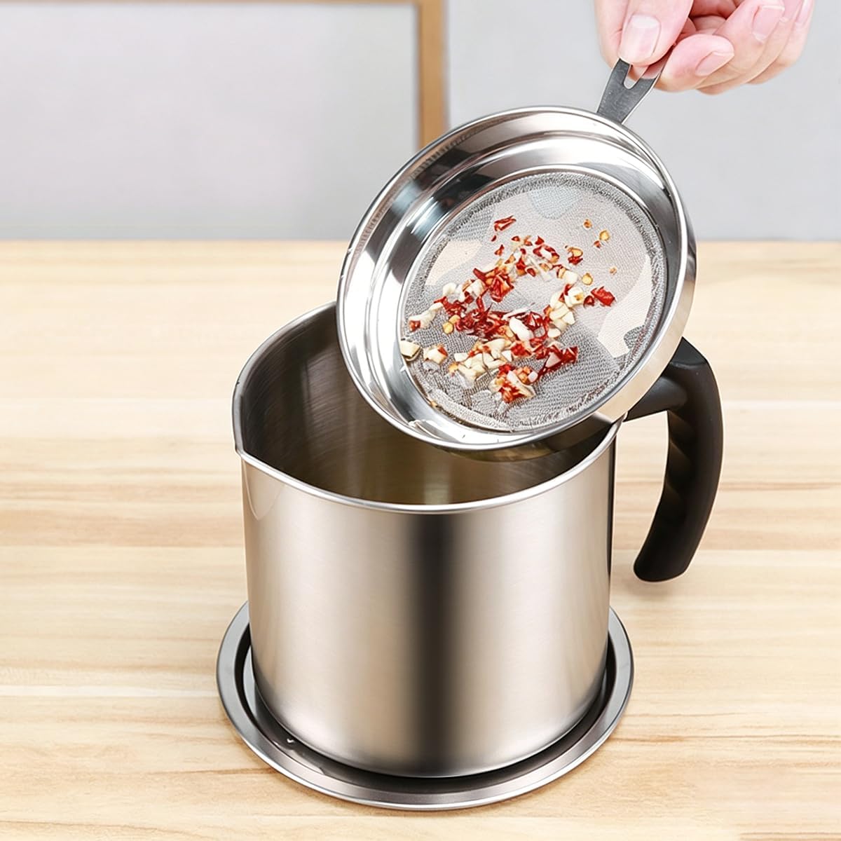 Grease Container with Fine Mesh Strainer kitchen oil storage tank pot (1.8 L Silver)
