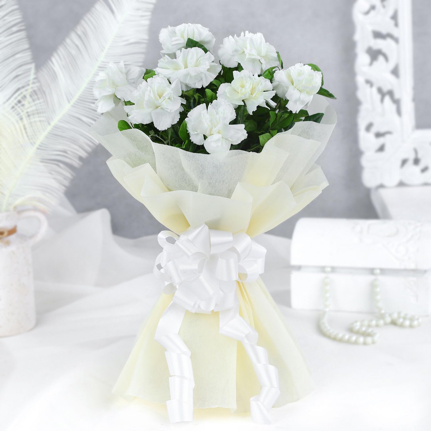 Fnp 8 White Carnations Bouquet Small-image-28