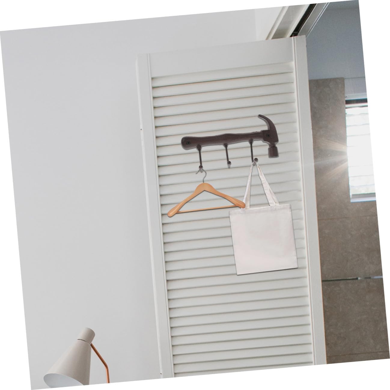2pcs Retro Hammer Shape Wall Hooks Cast Iron Coat Hanger Vintage Wall Mount Rack with Screws for Home Entryway Closet Organization