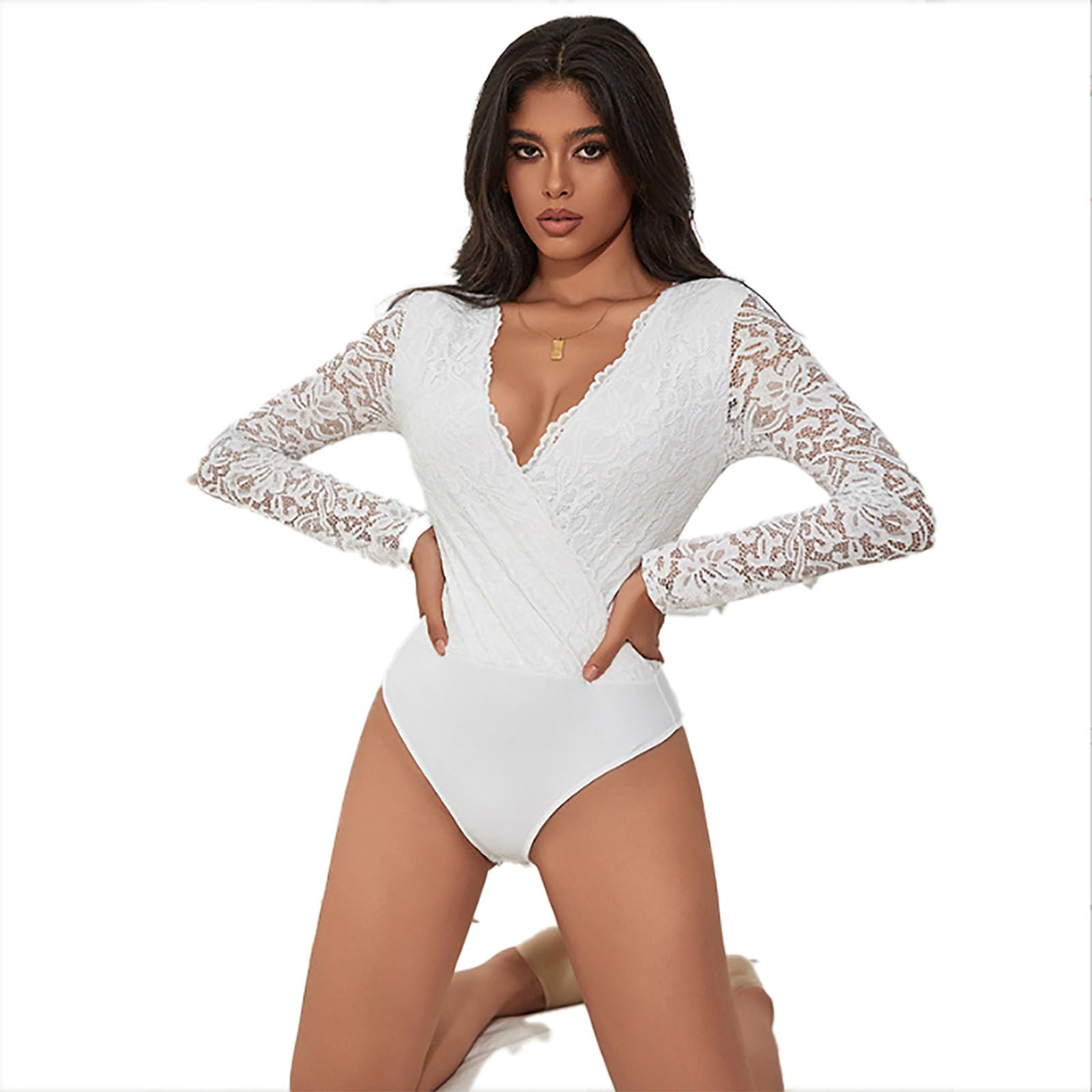 Combinaison lingerie fine col V : oubliez les bodys inconfortables